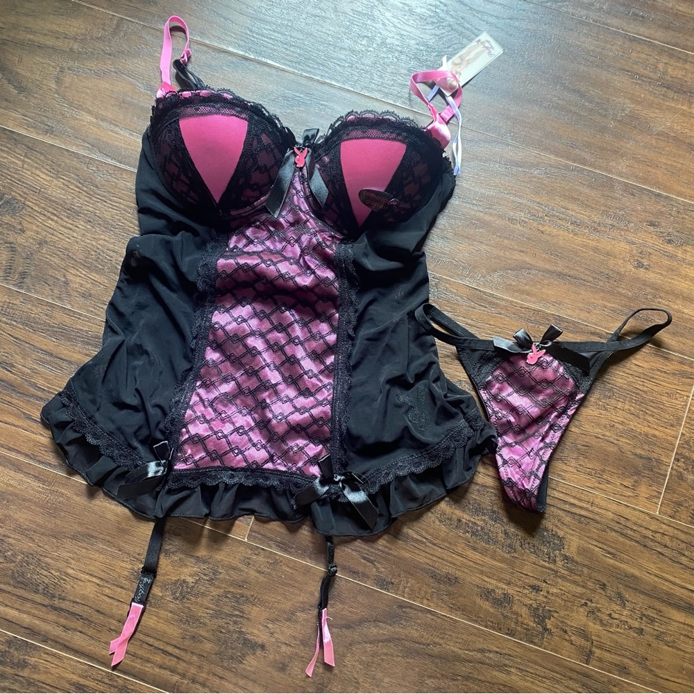 2010 Playboy deadstock bnwt lingerie bustier thong set 
hot pink and black lace